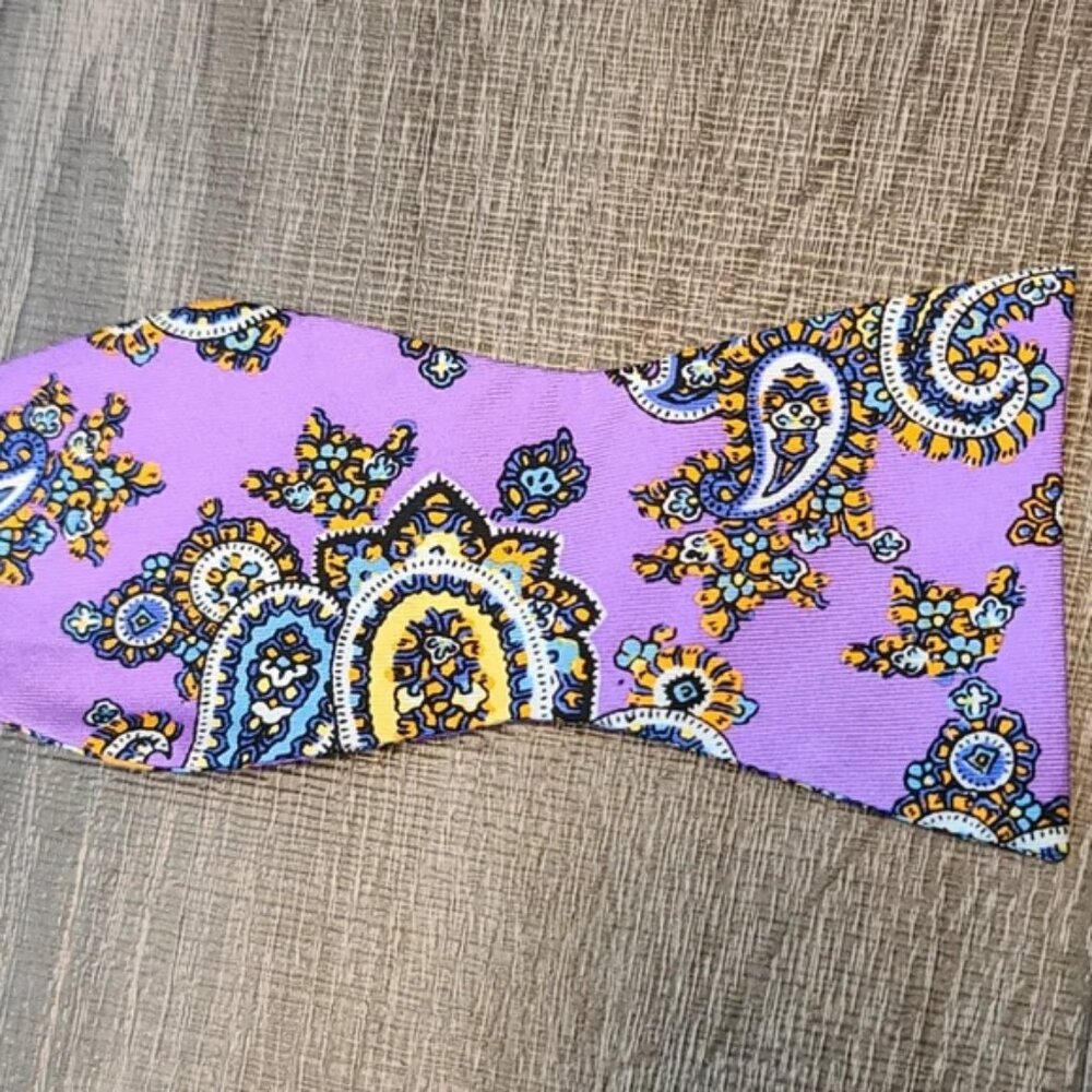 CREMIEUX "Paisley" SILK Bow Tie - Picture 2 of 3